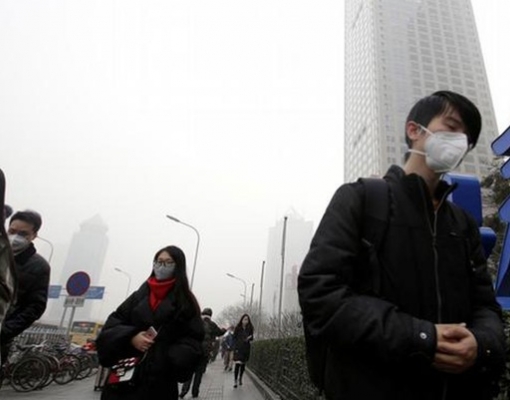 Poluição na China faz disparar demanda por ar engarrafado (Foto: Reuters/J. Lee)