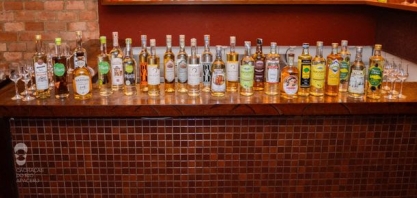 Dia Nacional da Cachaça celebra história do país e expansão de mercado
