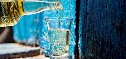 Produtores de cachaça inovam para contornar a crise econômica