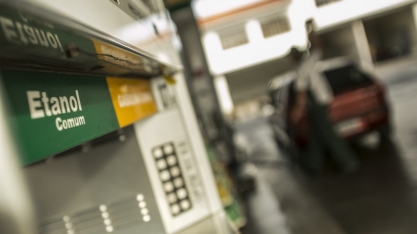 Depois de alta na gasolina, usineiros querem aumento na tarifa de importação de álcool