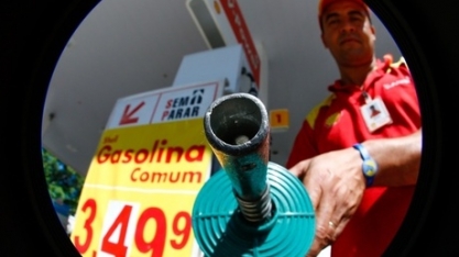 Justiça suspende alta de impostos sobre gasolina, diesel e etanol