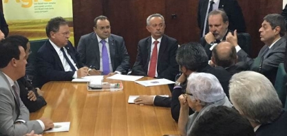 Ministro da Agricultura anuncia volta da tarifa de 20% nas importações do Etanol