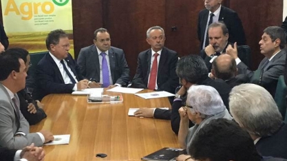Ministro da Agricultura anuncia volta da tarifa de 20% nas importações do Etanol