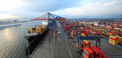 Maior porto da América Latina não pode receber grandes navios