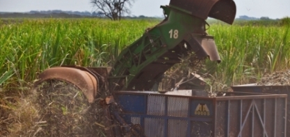 Política da era Dilma leva usinas à Justiça