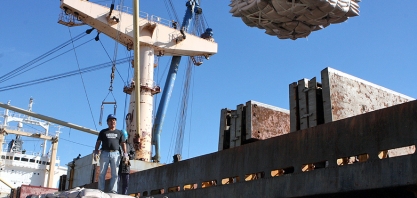 Porto de Santos prevê movimentar volume recorde em 2017 com expansão da soja e do açúcar