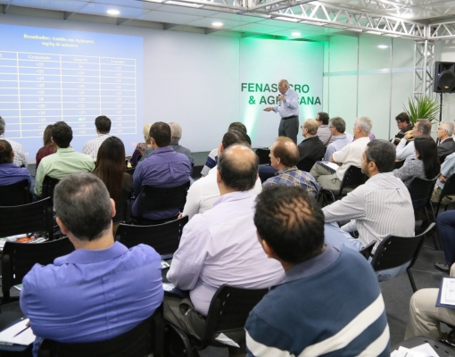 Em 2017, evento traz mais de 300 horas de programação com especialistas no Espaço de Conferências (Divulgação)