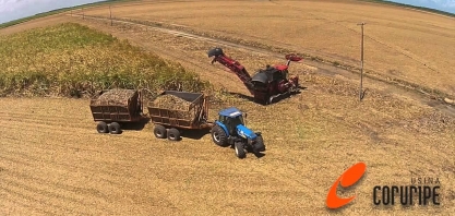 Lucimar Oliveira, operadora de colhedora de cana na Coruripe, no VI Encontro Cana Substantivo Feminino