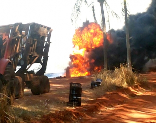 Incêndio começou em colheitadeira e se espalhou para plantação de cana-de-açúcar (Foto: Arquivo Pessoal)