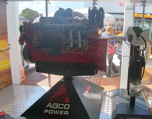Os motores AGCO Power com a tecnologia SCR apresentam cerca de 10% da redução de consumo de combustível, e com o sistema iEGR, 5%”, diz Ricardo Huhtala. Crédito: AGCO Power