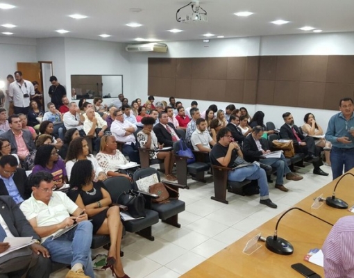 Prefeitos e representantes da Asplana discutem efeitos da seca sobre produção da cana-de-açúcar em Alagoas (Foto: Ascom/AMA)