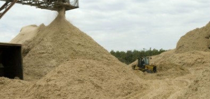 Pesquisa da UFSCar transforma resíduo da queima do bagaço da cana em areia para construção civil
