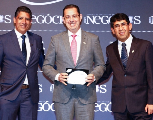 Jucelino Sousa (centro) representou a Usina Coruripe na entrega da premiação