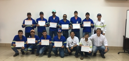 A Usina Vale do Paraná forma primeira Turma de Operador Mantenedor