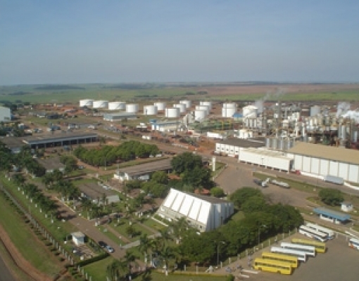Usina Madhu, ex-Equipav, uma das maiores usinas do mundo em capacidade de moagem, 6,5 milhões de toneladas