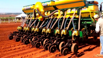 UM DOS DESTAQUES DA AGRISHOW 2015 FOI O POLO DE AGRICULTURA DE PRECISÃO