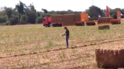 CONFIRA UM VOO DE DEMONSTRAÇÃO DO VANT DA COOPERCITRUS DURANTE A FEACOOP 2015