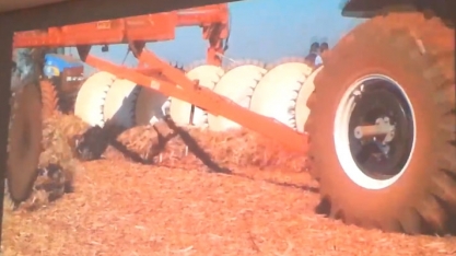 Recolhimento e processamento da palha na Usina Pitangueiras