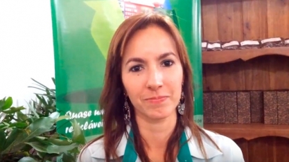 ESTANDE DA BIOCOOP NO 11° AGRONEGÓCIOS COPERCANA DISTRIBUI MUDAS DE ÁRVORES PARA VISITANTES