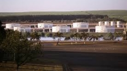 Consumo de etanol tende a resistir à baixa do petróleo