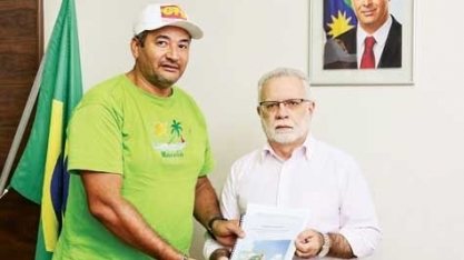 Ex-trabalhadores acionam Governo para reativar usina em Pernambuco
