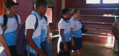 Veja como funciona a fábrica escola de processamento de cana-de-açúcar do Cariri