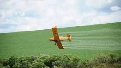 Vereadores querem proibir novamente a pulverização aérea