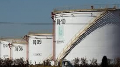 Petrobras elevará em 1% preço médio da gasolina na terça-feira; mantém diesel 