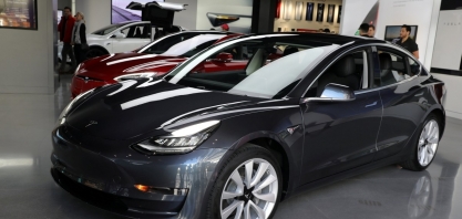 Tesla diz que seu carro elétrico de US$ 35 mil está pronto para a venda 