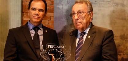 Feplana homenageia presidente da CNA com Ordem do Mérito Canavieiro
