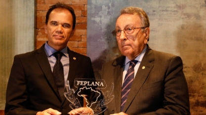 Feplana homenageia presidente da CNA com Ordem do Mérito Canavieiro