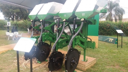 Entre os lançamentos da TT do Brasil na Agrishow 2019 está o adubador FertiMax Pantográfico