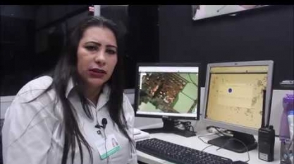 Magali é responsável pelo monitoramento em tempo real das colhedoras em operação na lavoura