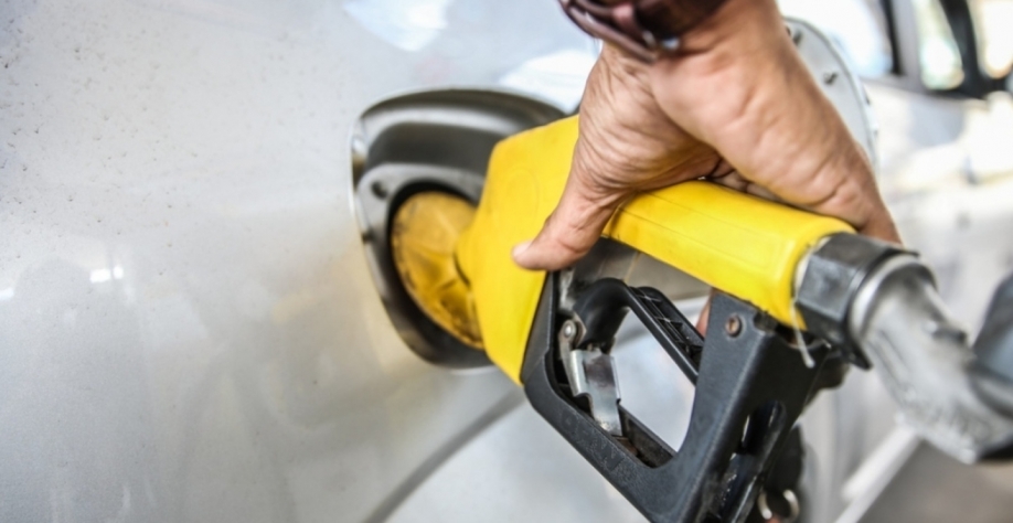Gasolina teve alta de de R$ 0,0396 por litro. Foto: Thiago Gadelha