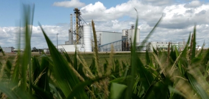 Produção de etanol dos EUA cresce 2,46% na semana, para 999 mil barris/dia