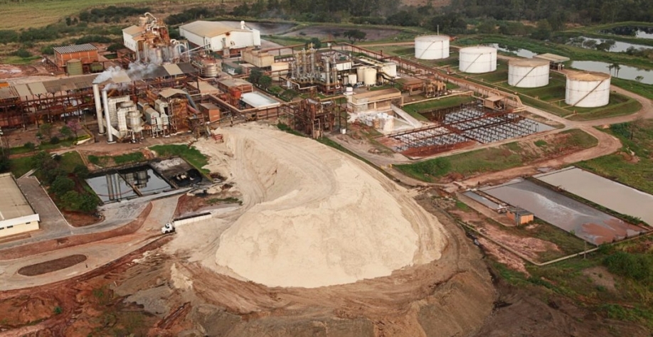 Unidade da Usina Santa Terezinha em Maringá: uma das maiores exportadoras de açúcar do Brasil / Divulgação