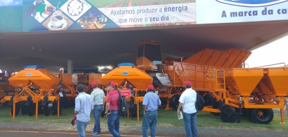 Versão atualizada de plantadora é destaque da DMB na Agrishow 2019
