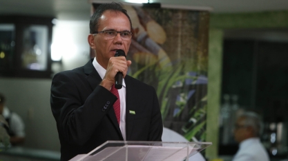 Bolsonaro usa teses do próprio setor de etanol para a venda direta