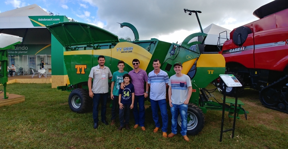 Família Guarino vê na Plantadora TT 3000 ótima ferramenta para o plantio em áreas de meiosi