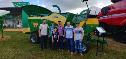 Plantadora de cana de pequeno porte chama a atenção de produtores para o plantio em área de meiosi