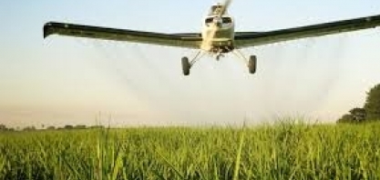 Deputados de Goiás rejeitam projeto que proibia a pulverização aérea em propriedades rurais