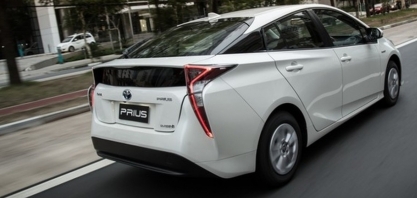 As vantagens ambientais de carros a etanol contra carros elétrico