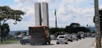 Carros com combustível fóssil proibidos a partir de 2040, propõe deputado