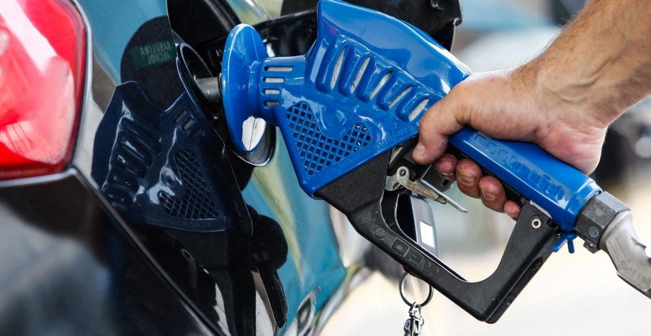 Subsídios ao consumo de combustíveis somaram R$ 62,24 bilhões em 2018, segundo Inesc — Foto: Marcelo D. Sants/Framephoto/Estadão Conteúdo