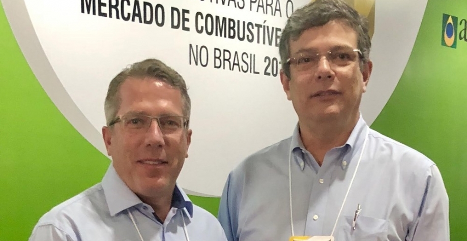 Foram reconduzidos aos cargos Amaury Pekelman (á esquerda) como presidente do Conselho Deliberativo e Roberto Hollanda Filho (à direita) como presidente Executivo da Biosul — Foto: Biosul/Divulgação
