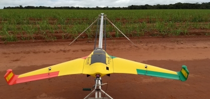 Com precisão de até 5 centímetros, drones são usados para cobrir até 400 hectares de canaviais por dia em MS