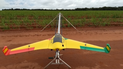Com precisão de até 5 centímetros, drones são usados para cobrir até 400 hectares de canaviais por dia em MS