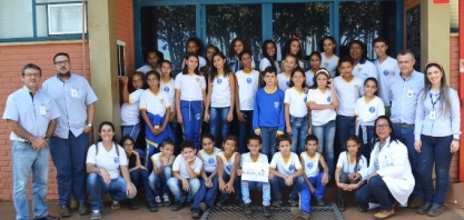 Estudantes visitam a Alcoolvale no projeto InterAÇÃO