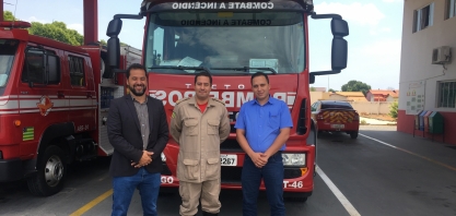 Representantes da Usina Uruaçu visitam Corpo de Bombeiros