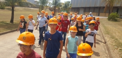 Alunos do Plugado fazem visita à Estiva